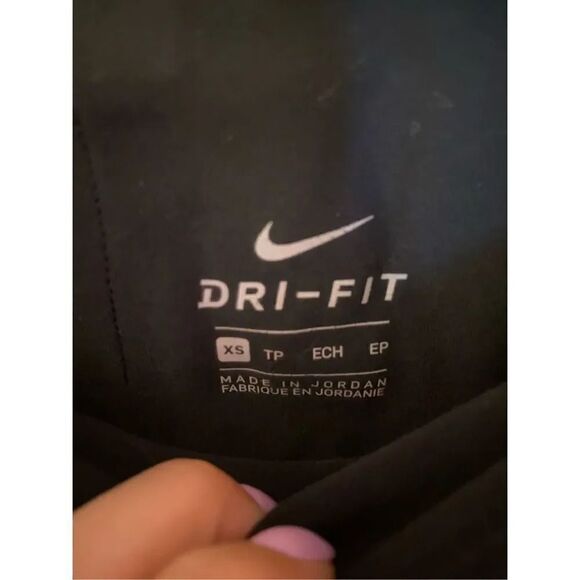 Nike Dri Fit Capri Leggings - Picture 3 of 4